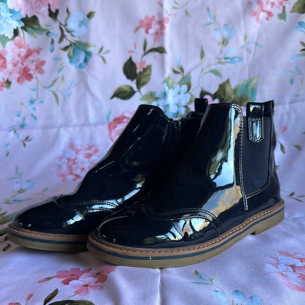 Zara Shiny Black Chelsea Boots